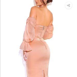 Brand new dress, beautiful color